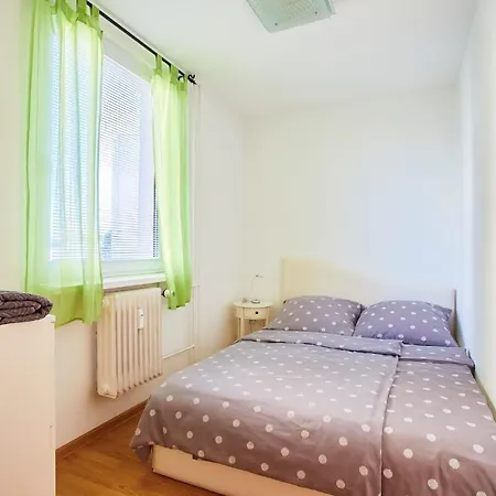 Apartman Ortenova 74 *