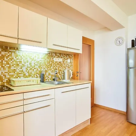 Ortenova 74 Apartman *